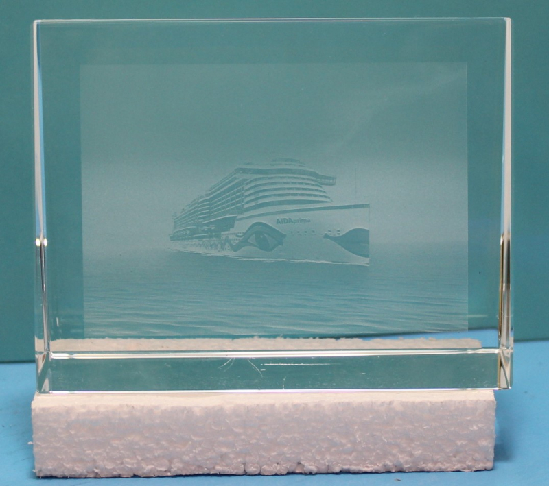 AIDAprima Kreuzfahrtschiff als 3 D Laser Glasaufsteller (1 St.)